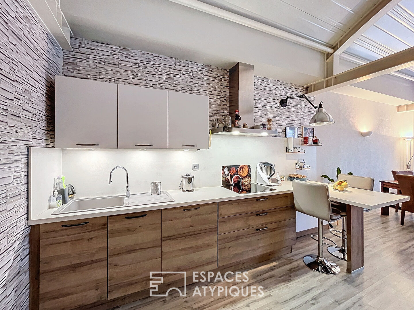 Séduisant appartement contemporain en centre bourg