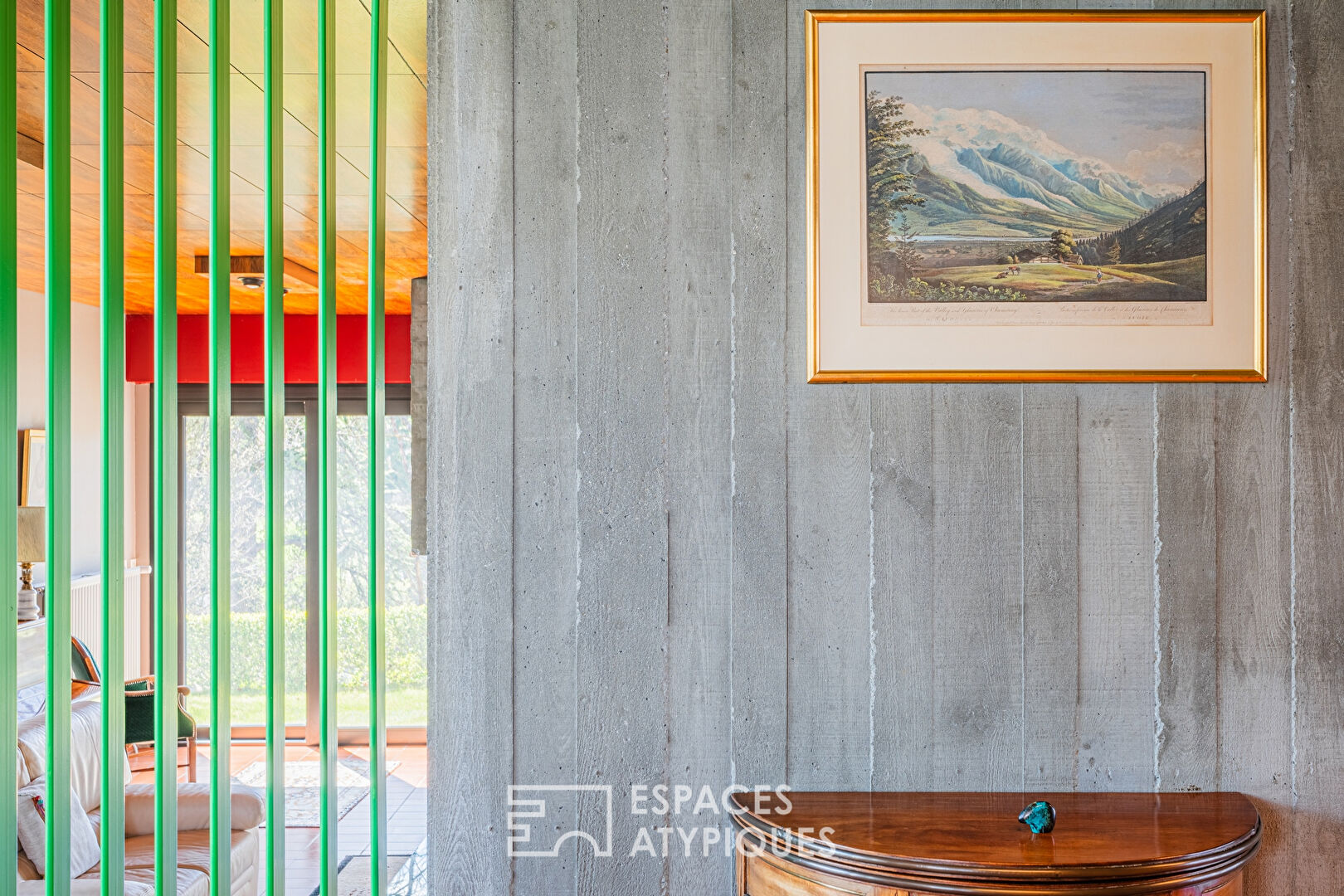 Villa d’architecte et son panorama d’exception sur la colline du Murier