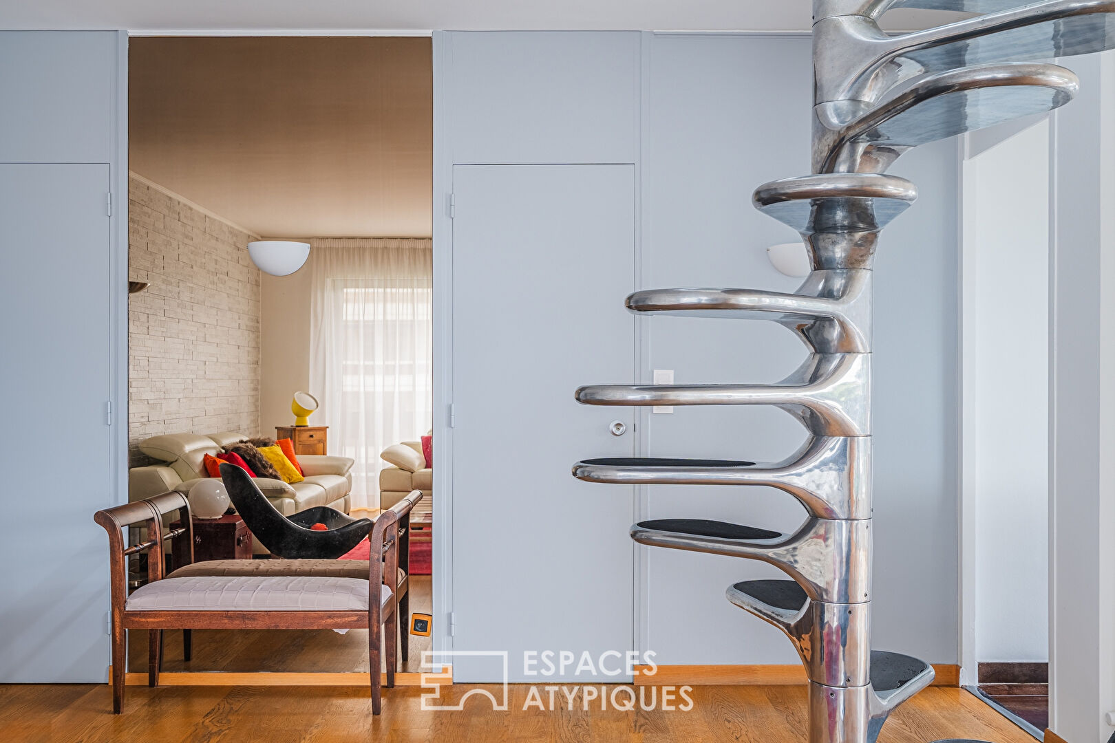 Duplex atypique en dernier étage avec terrasse et vue panoramique
