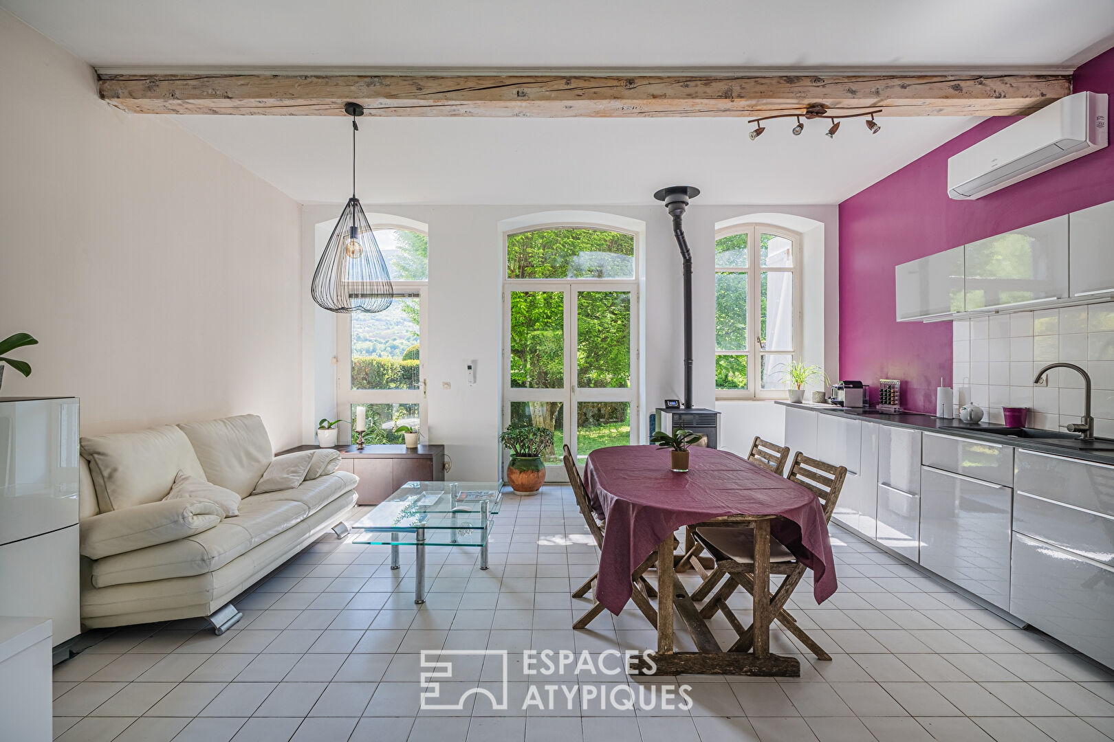 Maison forte du XIIème face au Vercors et son parc arboré