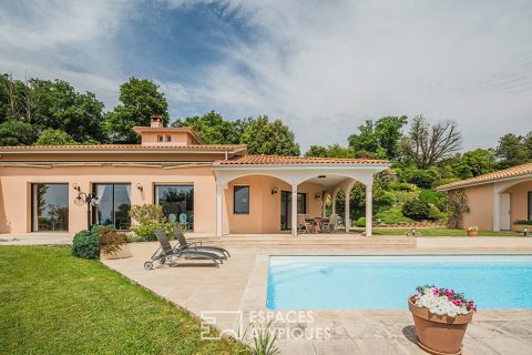 Magnifique Villa avec vue sur la plaine de Romans et son jardin japonisant