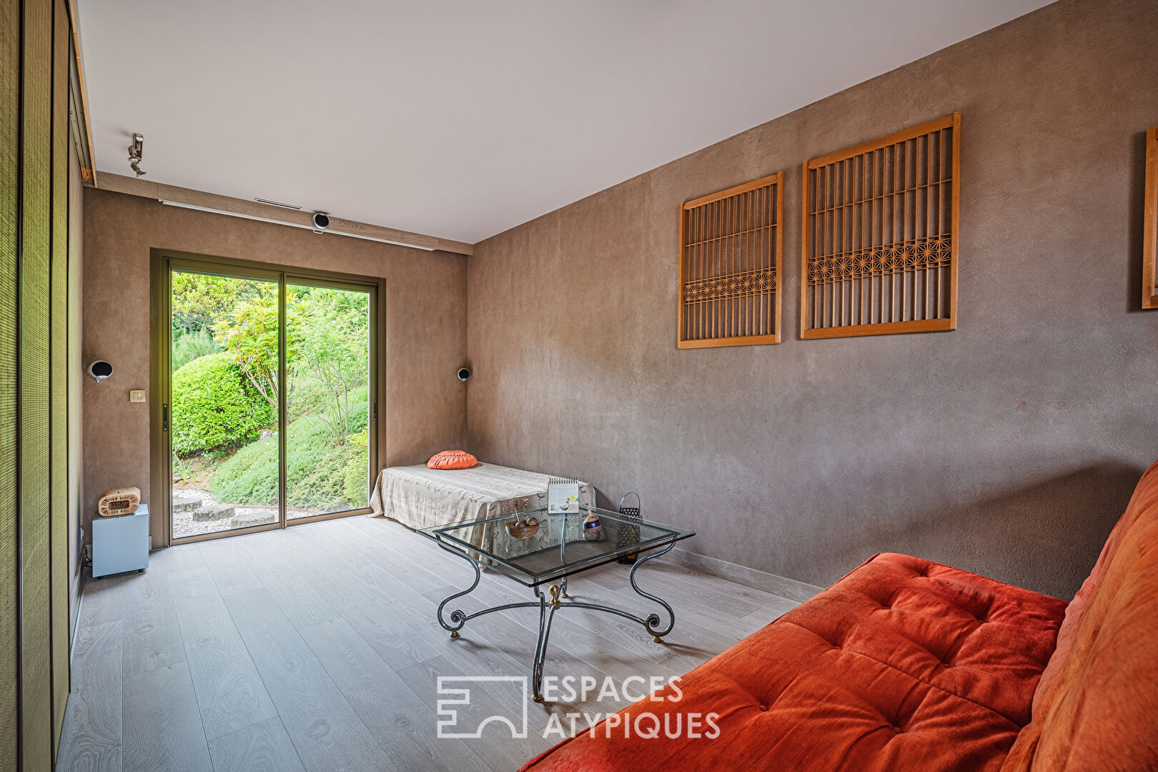 Magnifique Villa avec vue sur la plaine de Romans et son jardin japonisant