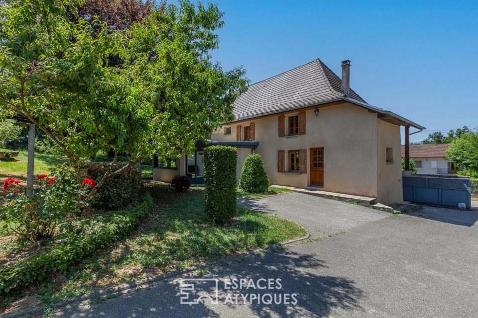 Ancien corps de ferme rénové avec ses deux habitations dauphinoises