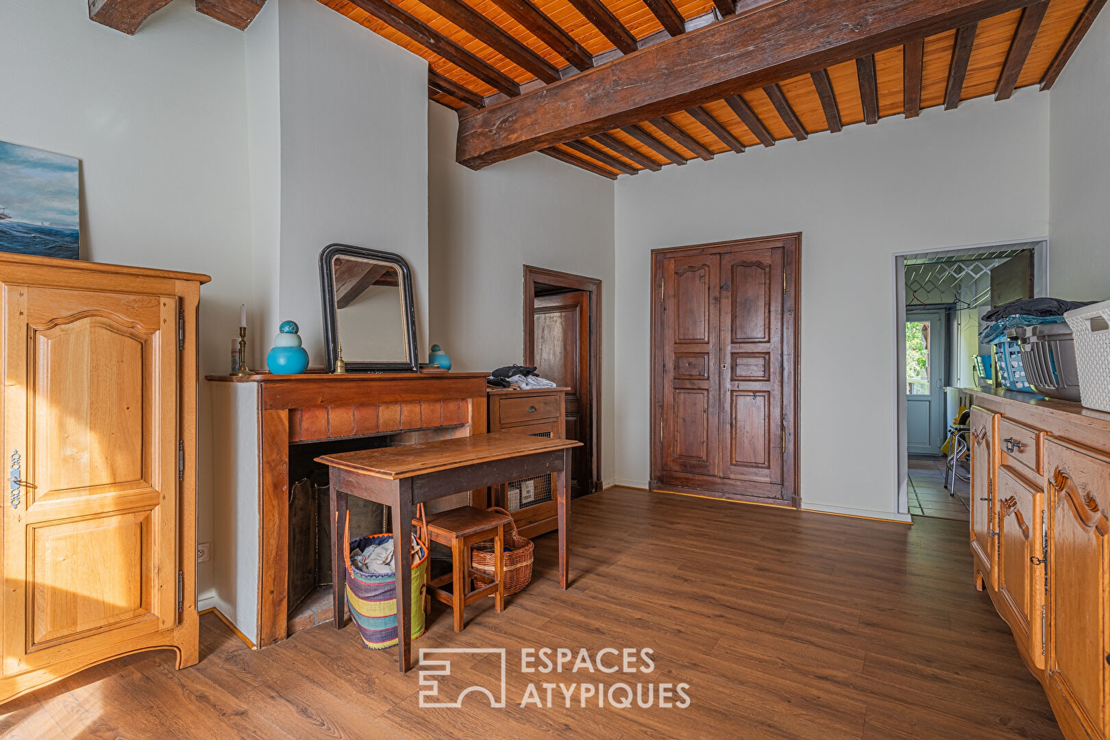 17th century character residence