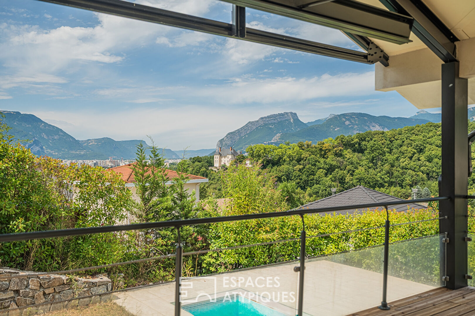 Contemporary house with panoramic view and swimming pool