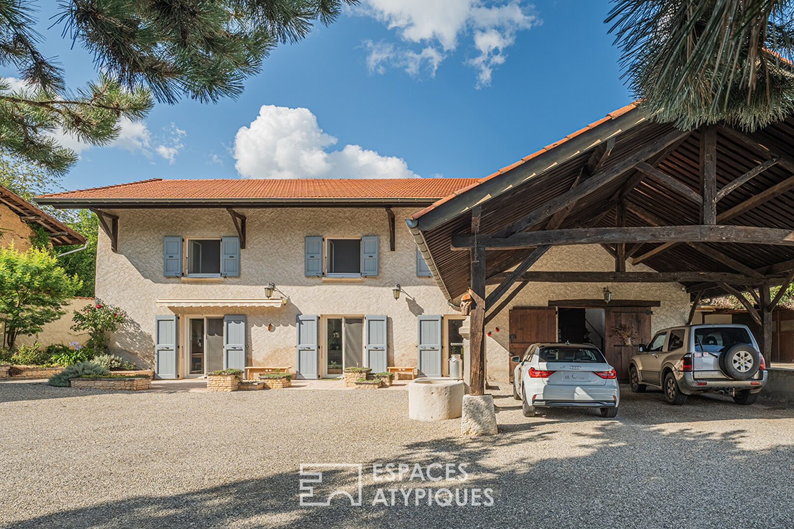 Character house with panoramic view of the mountains