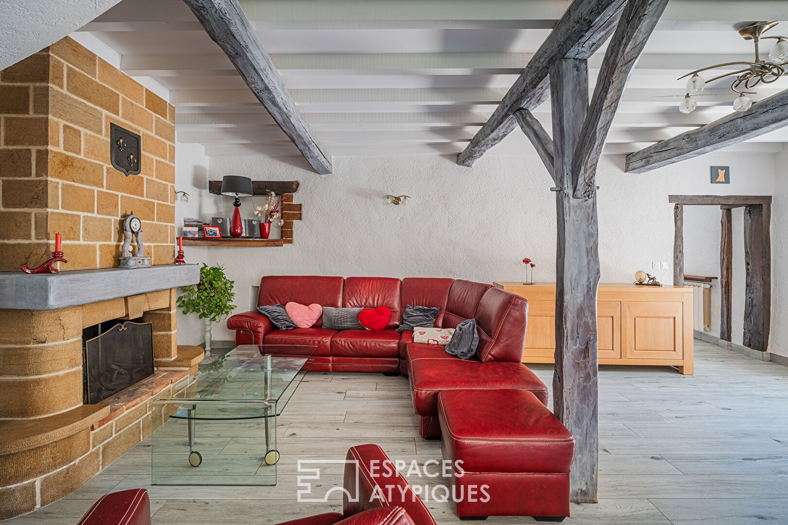 Character house with panoramic view of the mountains