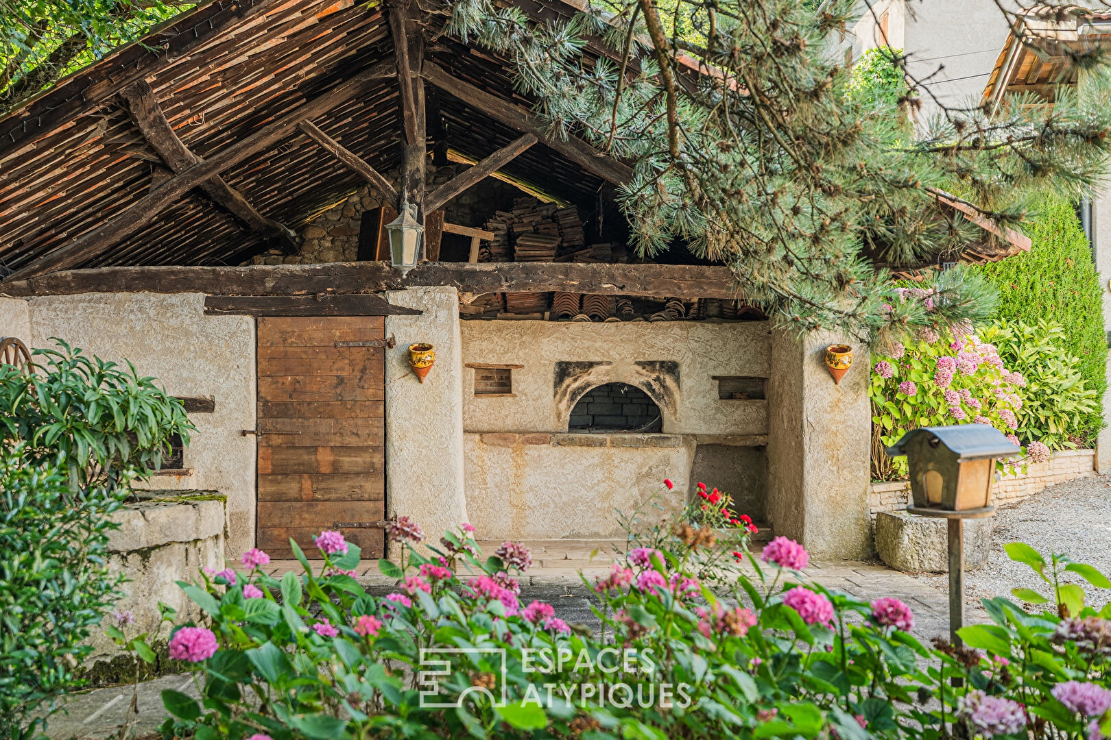 Character house with panoramic view of the mountains