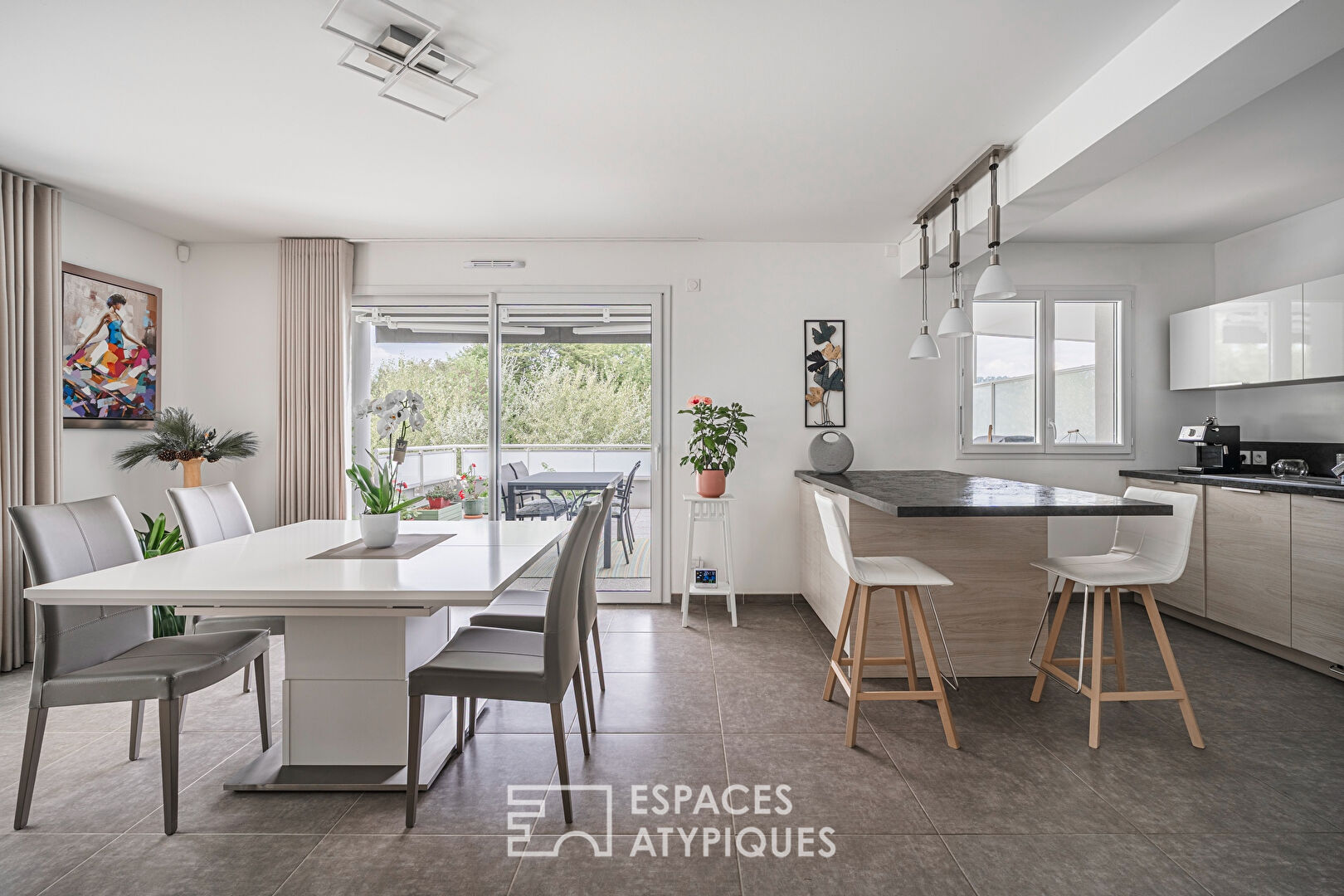 Luxury apartment in its green nest