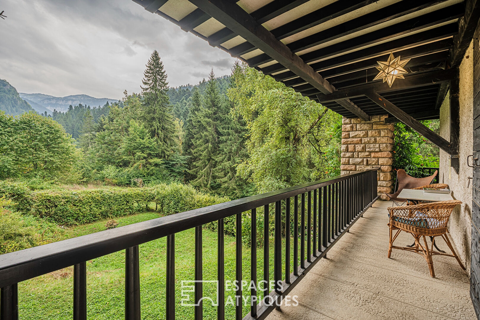 Maison à revisiter 280 m² – Caractère et grands espaces en Chartreuse