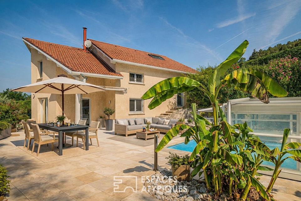 Villa avec piscine et vue panoramique