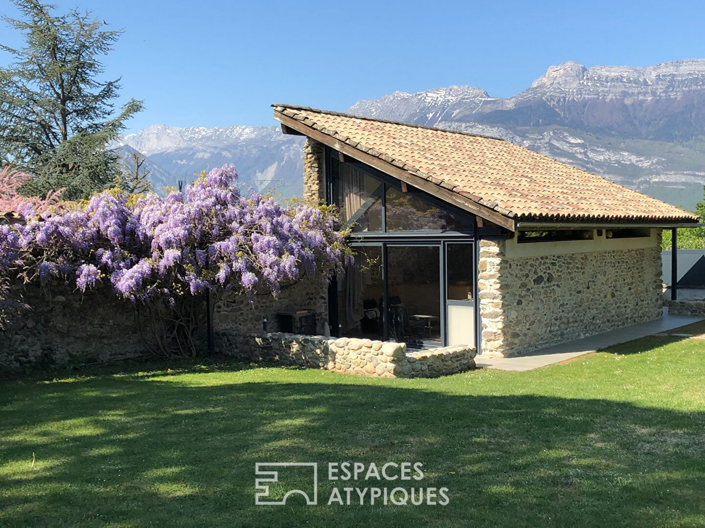 Maison de charme au coeur du village