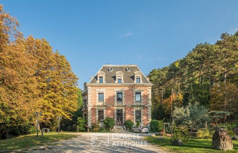 Elégance intemporelle avec restaurant et chambres d&rsquo;hôtes dans un manoir d&rsquo;exception