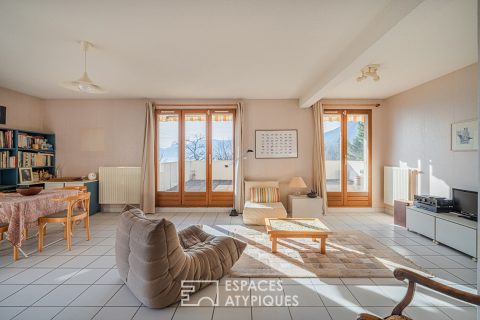 Appartement à réinterpréter avec terrasse, jardin et vue exceptionnelle