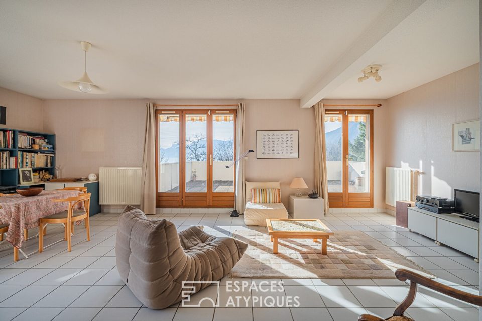 Appartement à réinterpréter avec terrasse, jardin et vue exceptionnelle