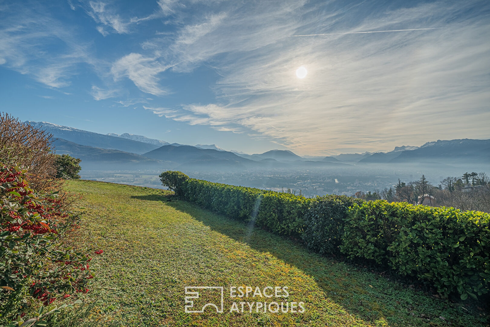 Appartement à réinterpréter avec terrasse, jardin et vue exceptionnelle
