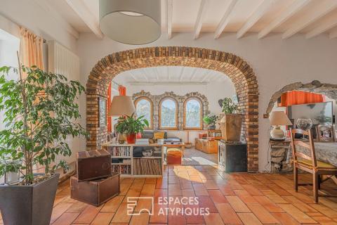 Maison de charme avec jardin suspendu, piscine et dépendance aménagée