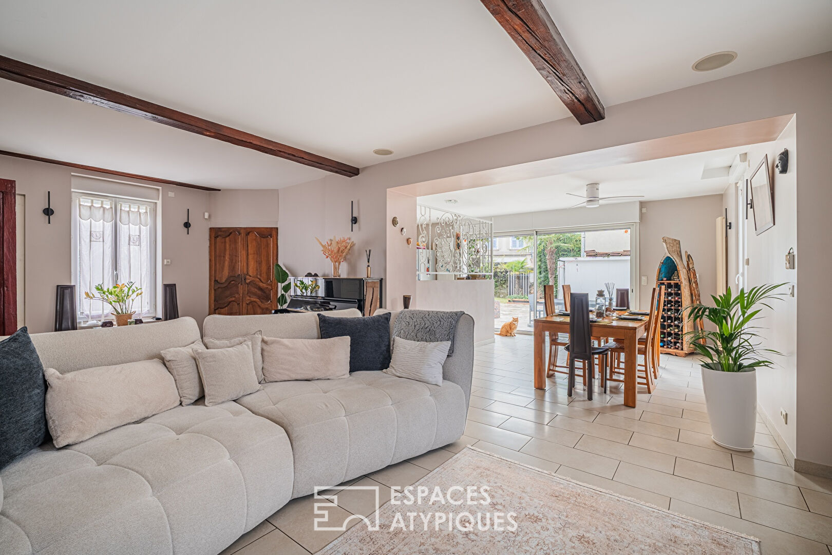 Maison bourgeoise rénovée au coeur du village