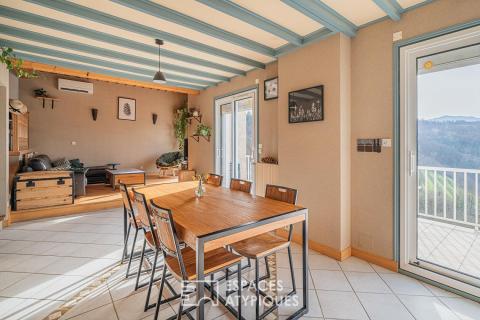 Maison années 70 et sa vue d&rsquo;exception