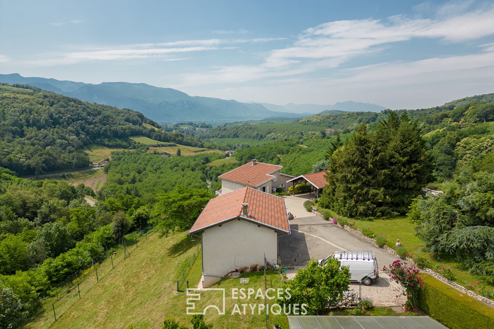 Maison années 70 et sa vue d&rsquo;exception