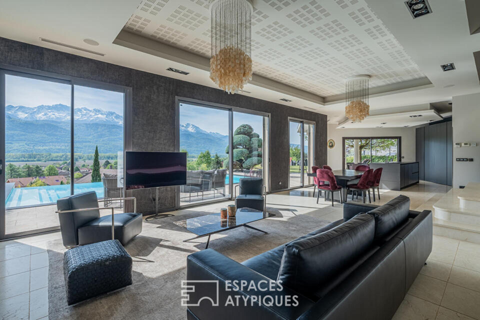 Villa d'exception à la vue panoramique avec piscine