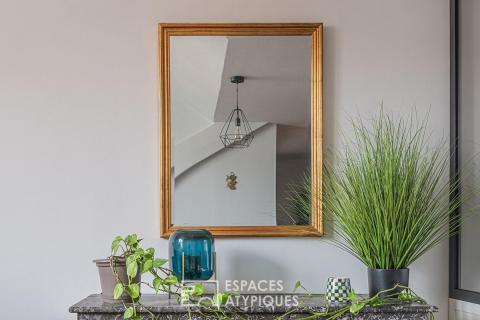 Top floor apartment near Victor Hugo