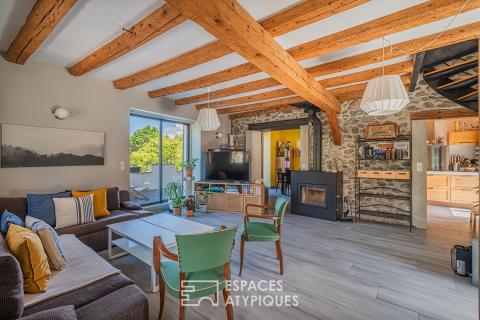 L&rsquo;élégance minérale, Maison de village du XIXème siècle réinventée