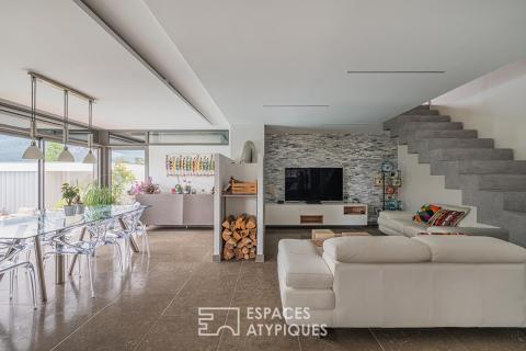 House with contemporary renovation, featuring a pool and mountain view