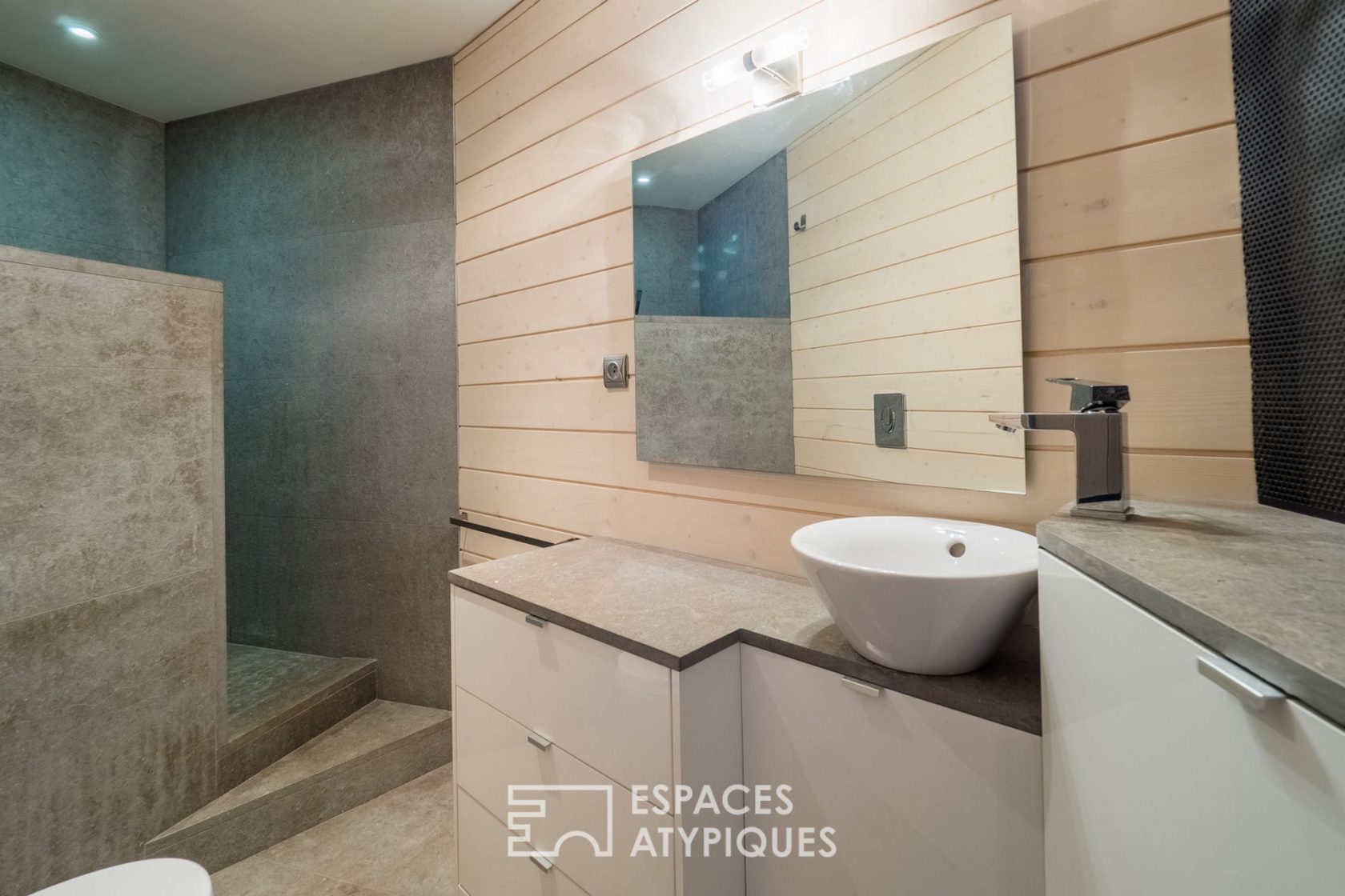 Renovated apartment in La Terrasse