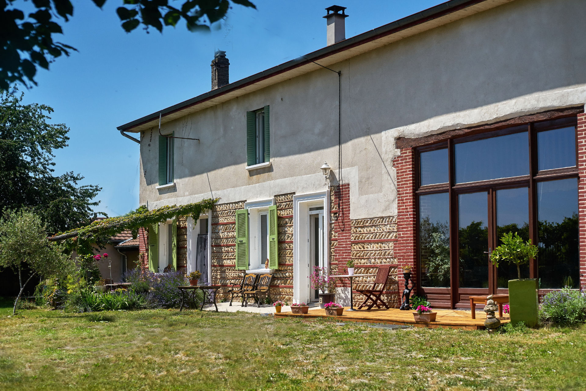 For sale ANCIENNE GRANGE RENOVEE at LA COTE SAINT ANDRE 400 sqm