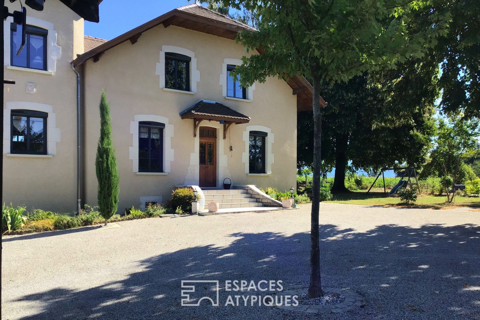 Maison bourgeoise avec piscine