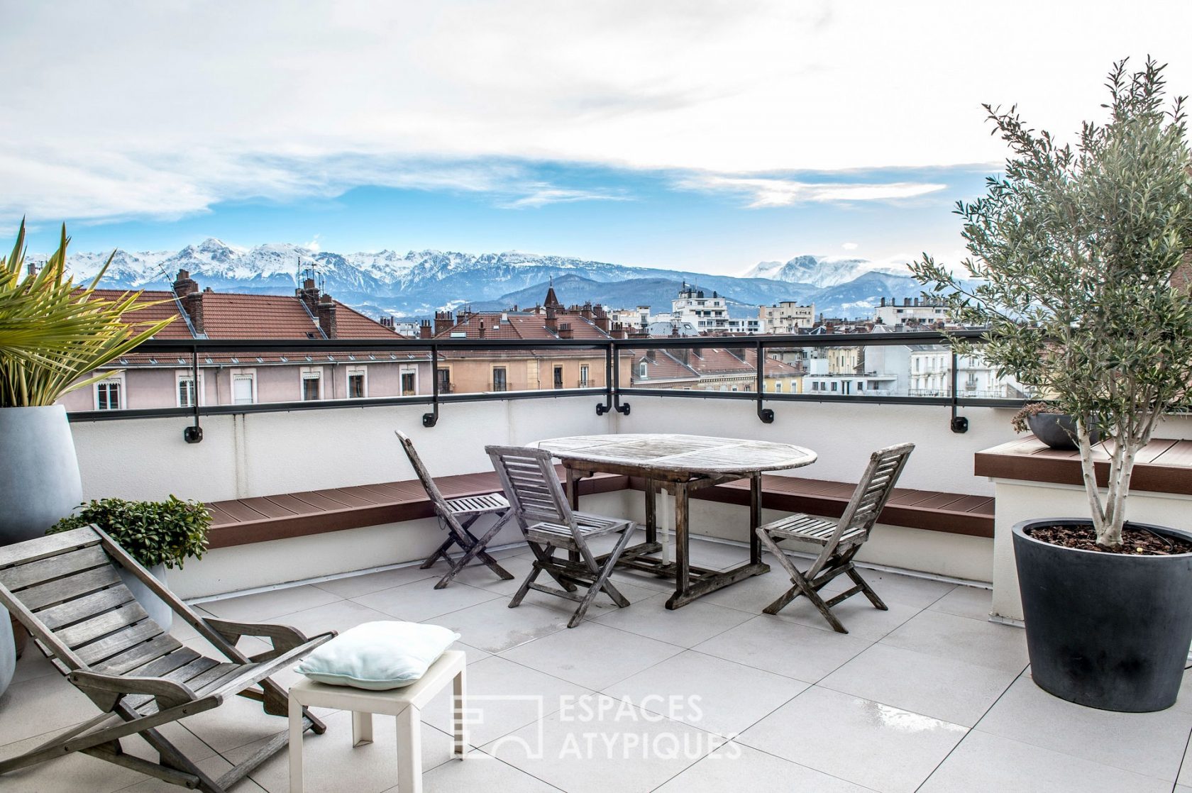 Duplex with terrace and view