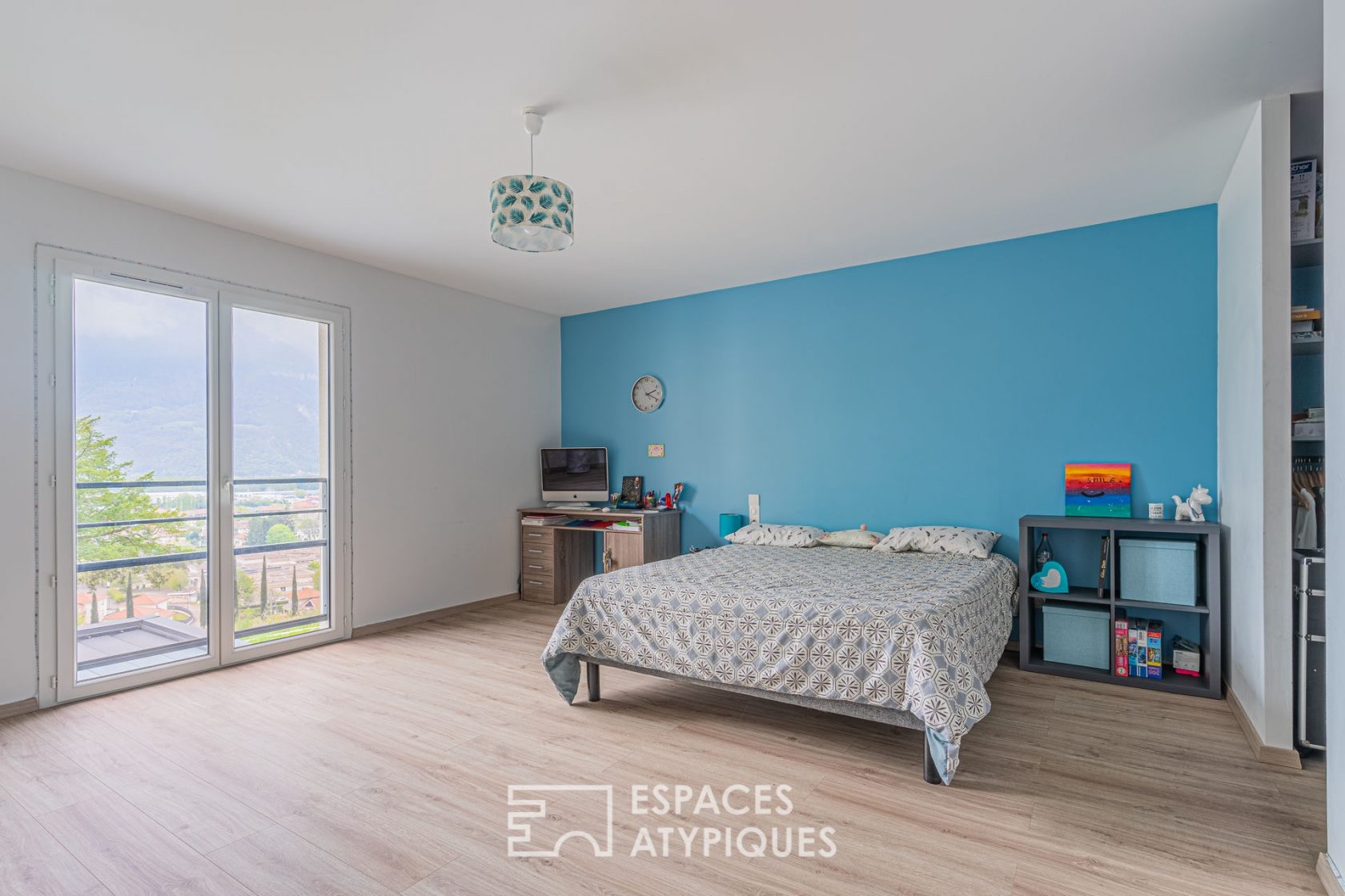 Beautiful contemporary with a panoramic view
