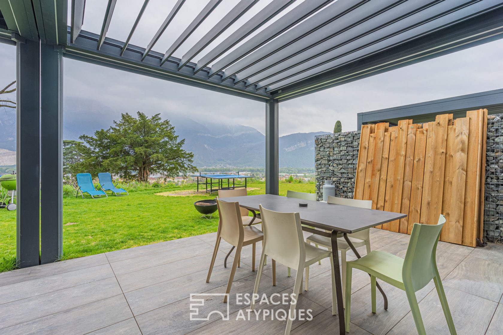 Beautiful contemporary with a panoramic view