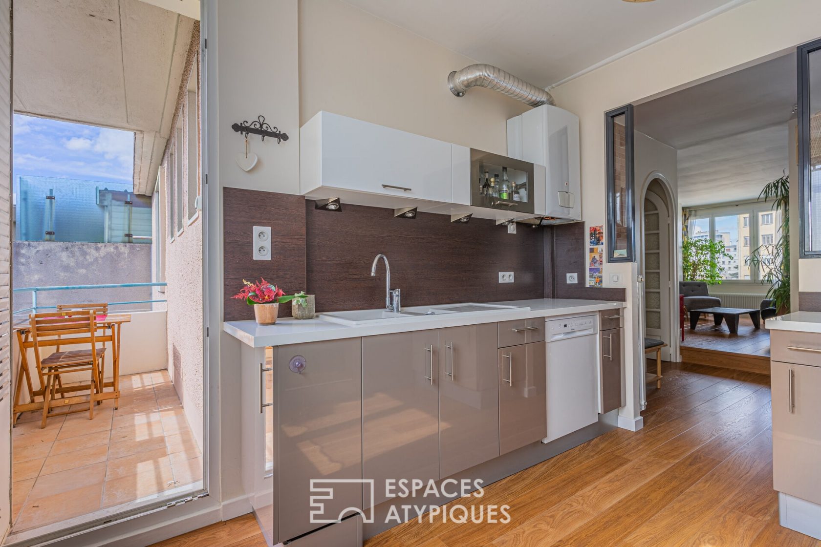 Beautiful renovated apartment near Gustave Rivet