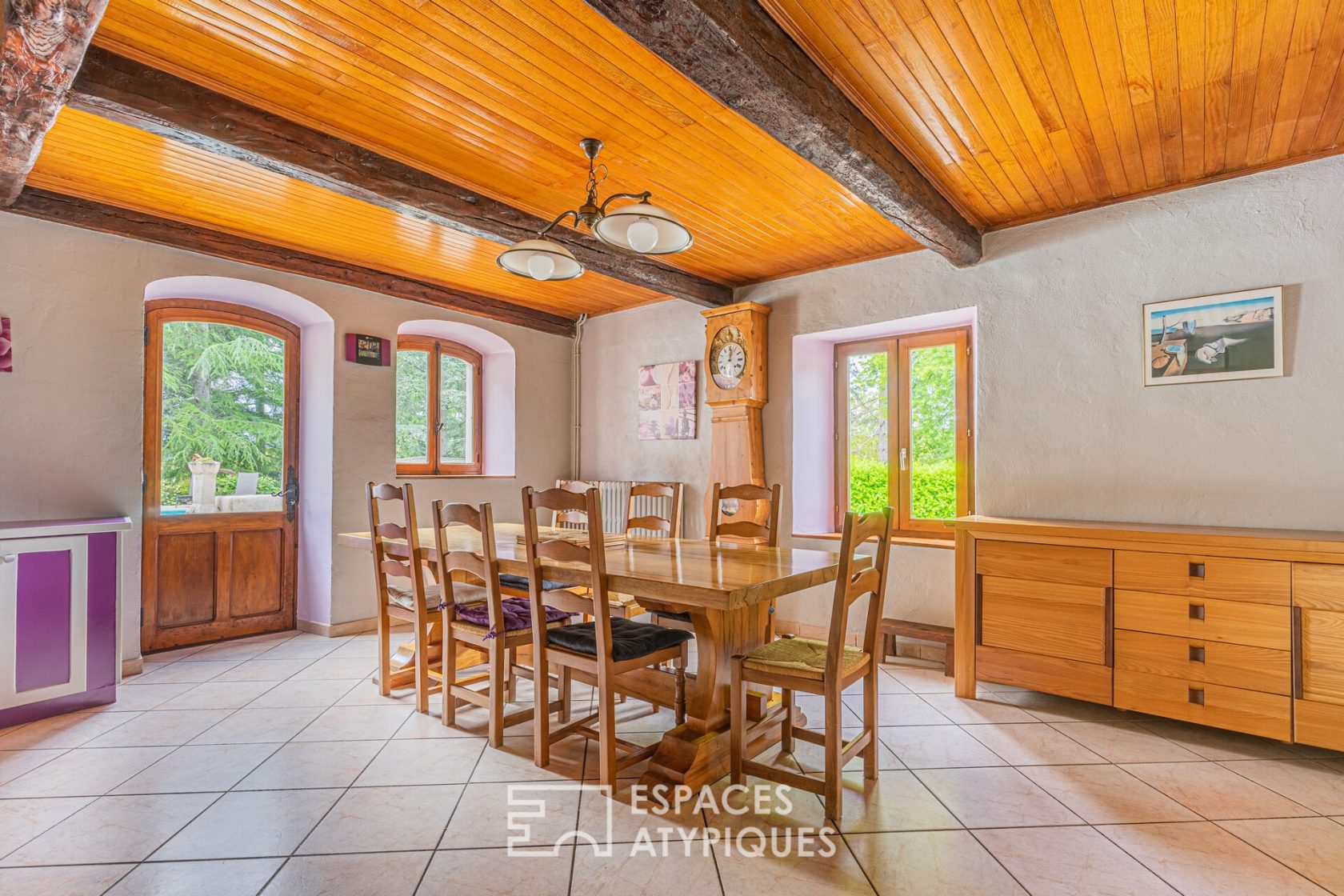 Charming house and its wooded park