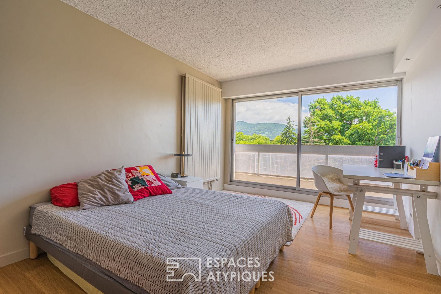 Appartement d’architecte avec vue et terrasse d’exception