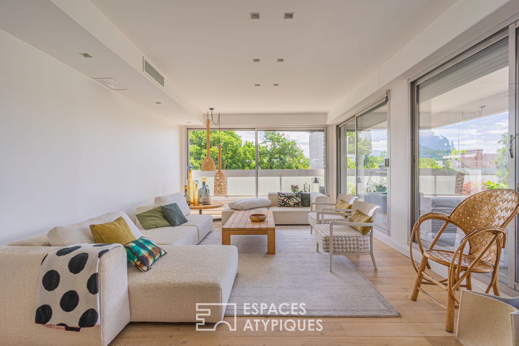 Appartement d’architecte avec vue et terrasse d’exception