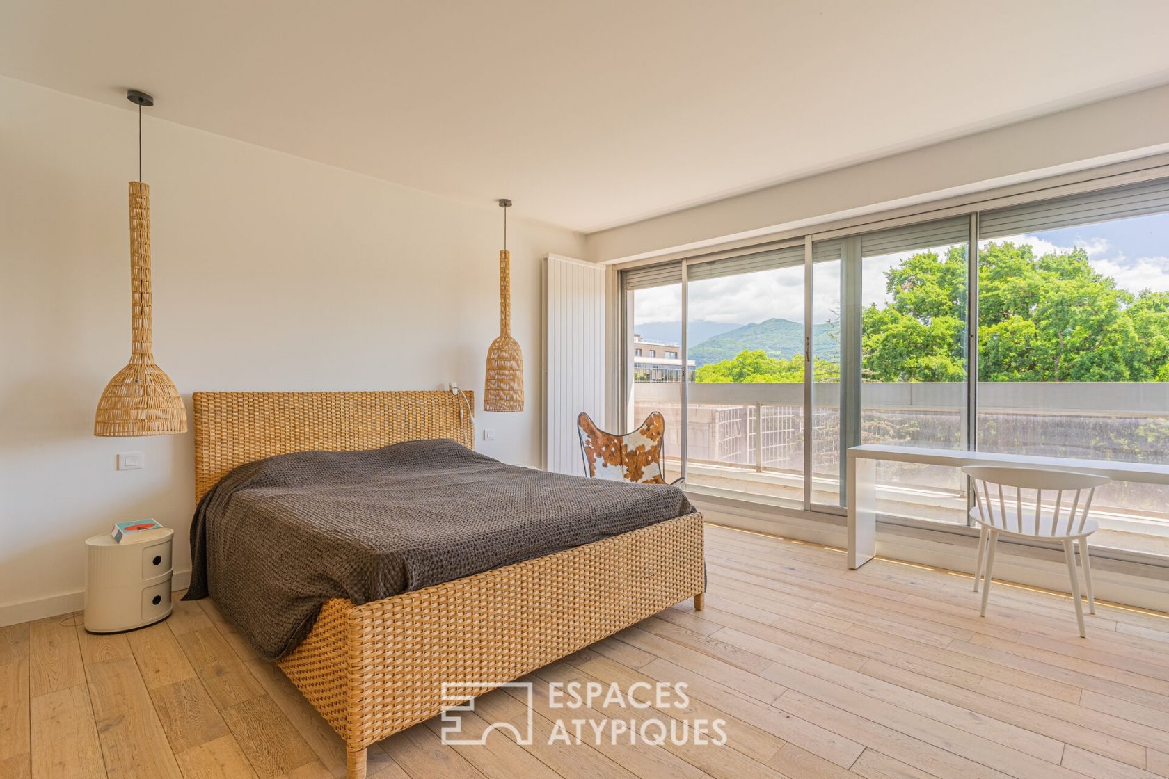 Appartement d’architecte avec vue et terrasse d’exception