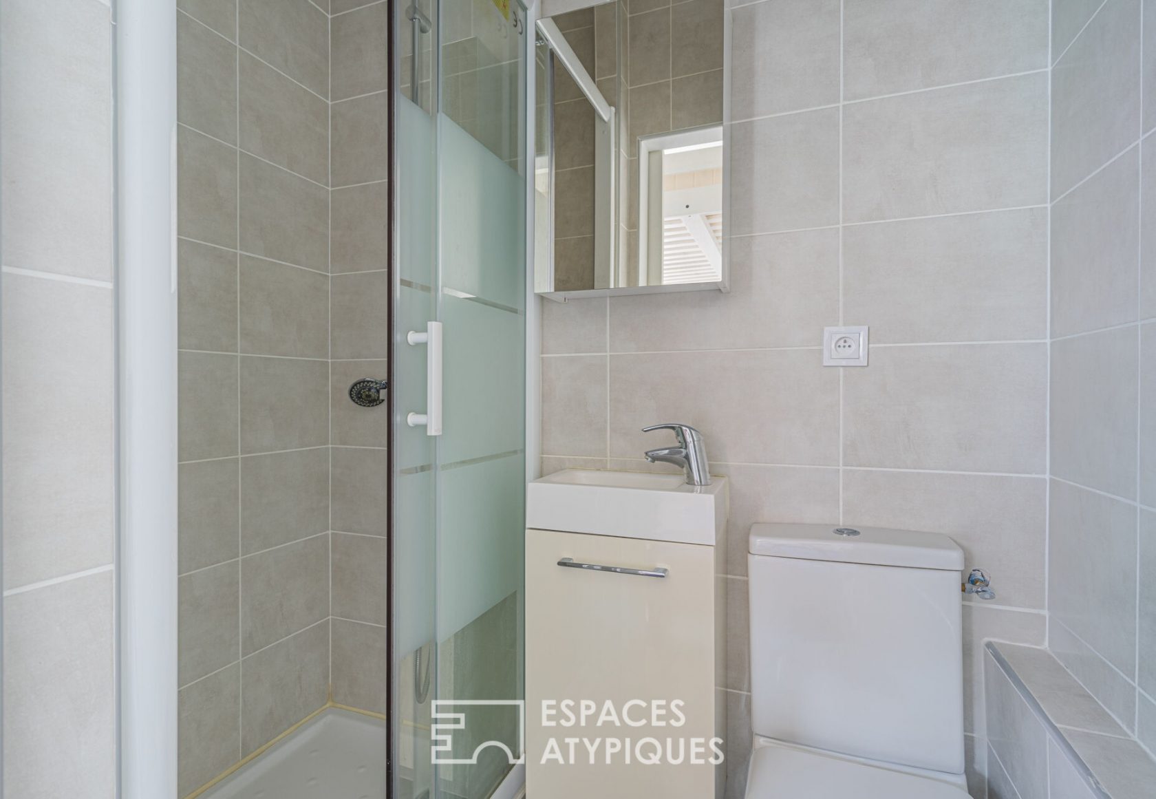 Appartement contemporain au coeur de Championnet