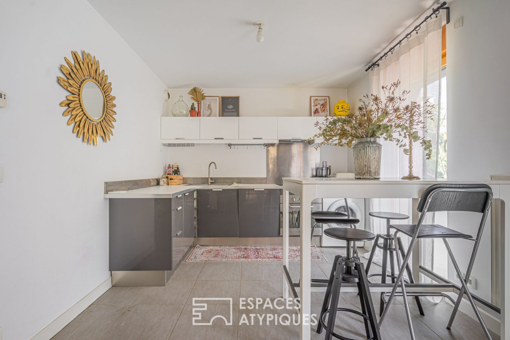 Appartement avec patio au coeur de la Caserne de Bonne