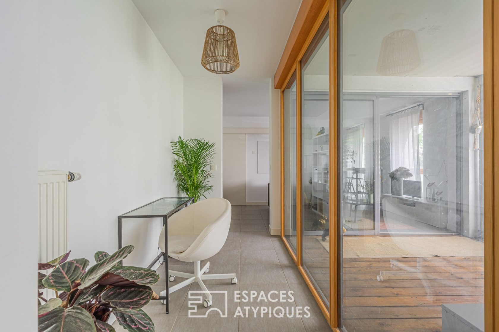 Appartement avec patio au coeur de la Caserne de Bonne