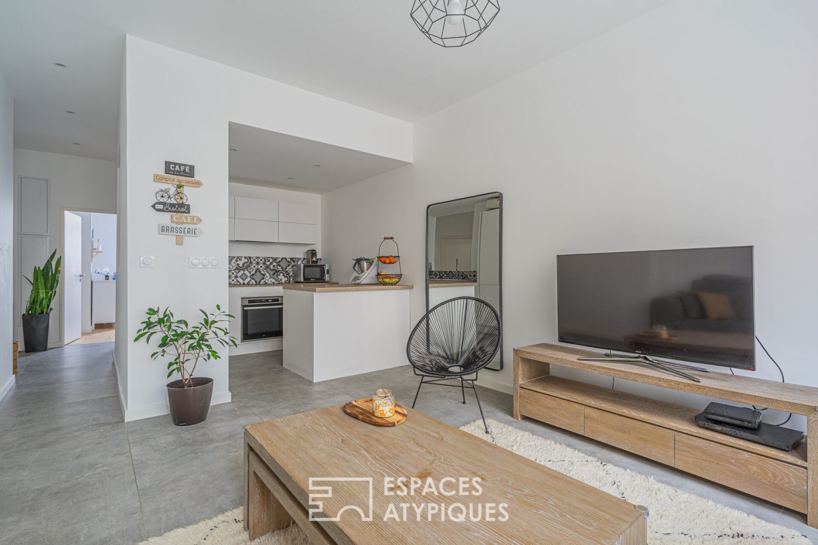 Completely renovated apartment in the heart of Championnet