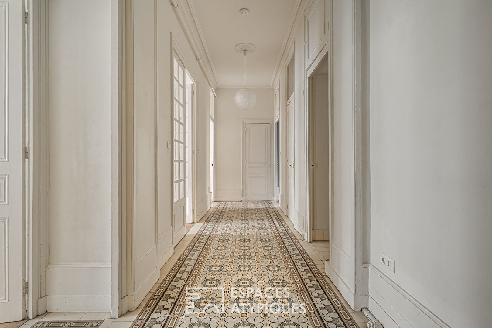 Haussmannian apartment to revisit