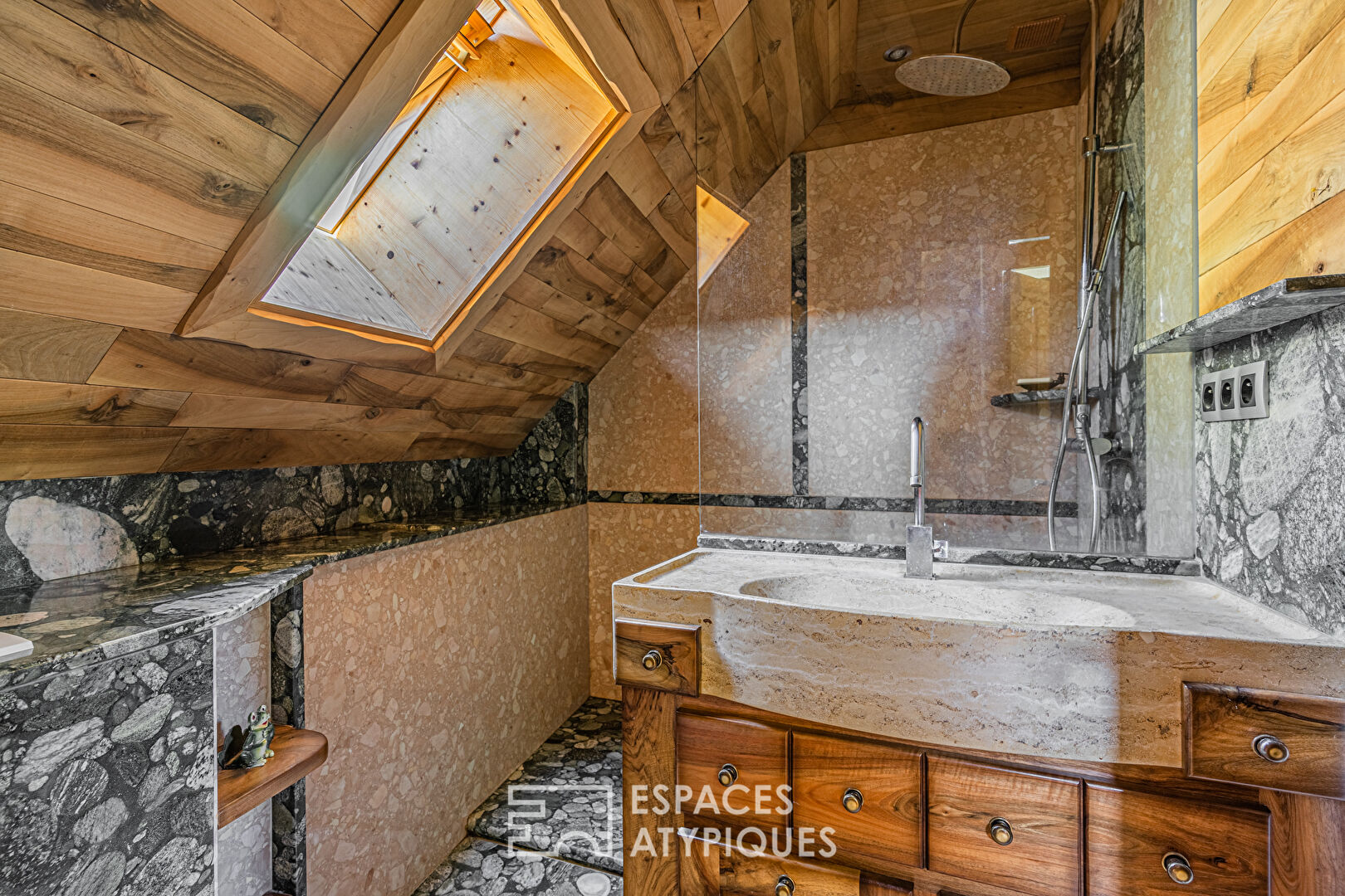 Maison de caractère dans son cadre naturel