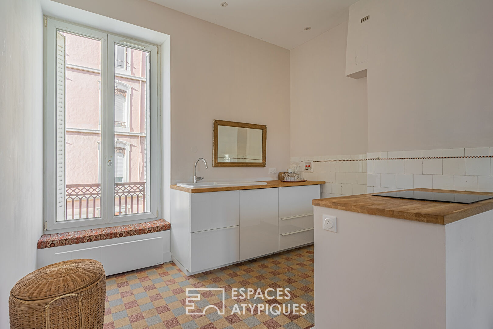 Appartement rénové quartier Préfecture