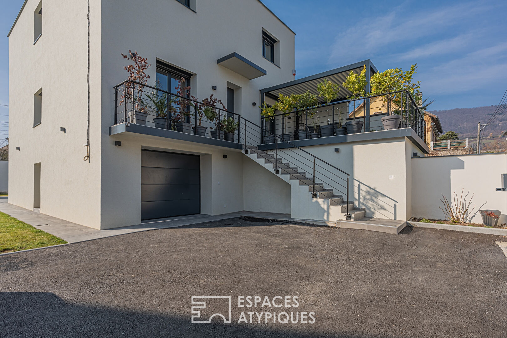 Villa à la rénovation contemporaine