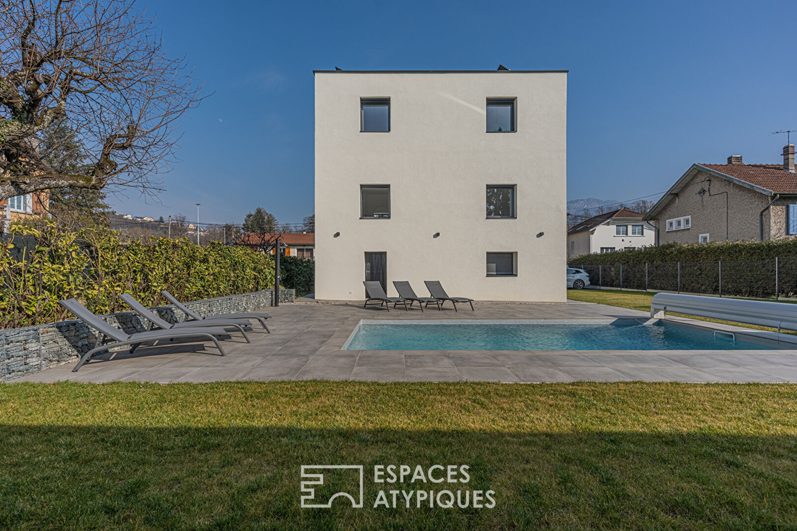 Villa à la rénovation contemporaine