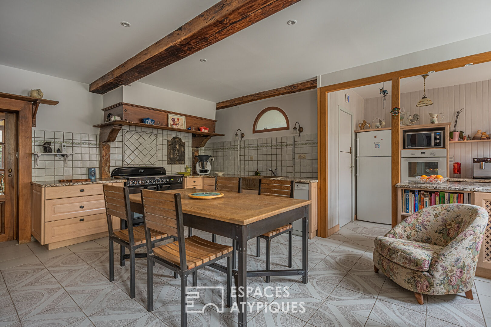 Maison de caractère et son bel environnement verdoyant