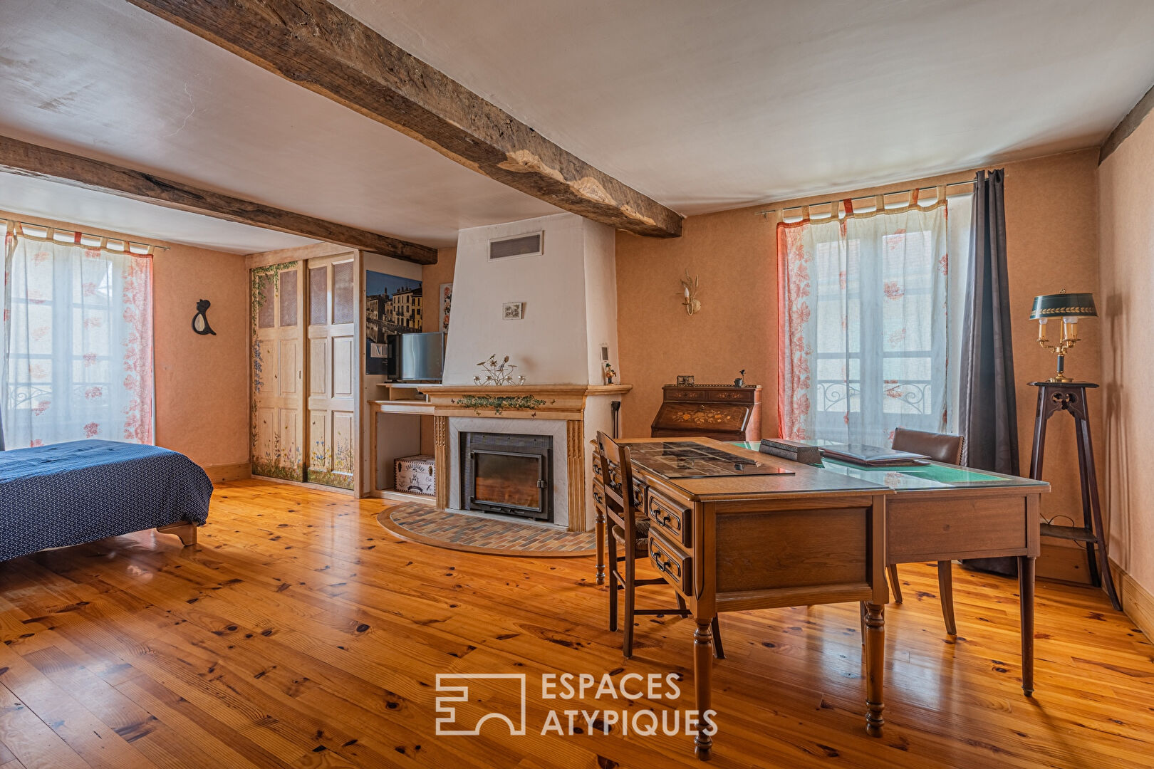 Maison de caractère et son bel environnement verdoyant